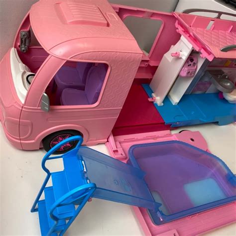 REDUCED Barbie Dream Camper RV Pink Motorhome Pop out(s)