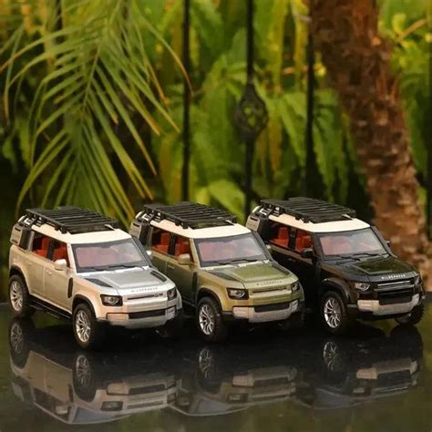 Diecast Defender 1:22 Scale Pull-back Car