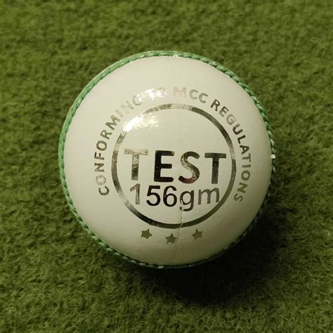 SPORTS HUB TEST CRICKET MATCH BALL – Sports Hub