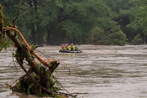 Texas flooding updates: Over 130 dead as flash flood threat increases ...