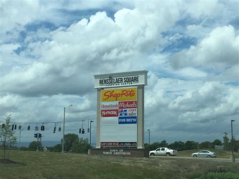 TJ Maxx moving from Hudson Valley Plaza to Van Rensselaer Square