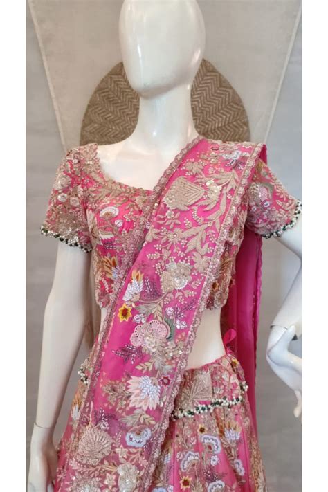 Rent Indian couture, Buy and sell pre loved luxury – Kuro Clothing India