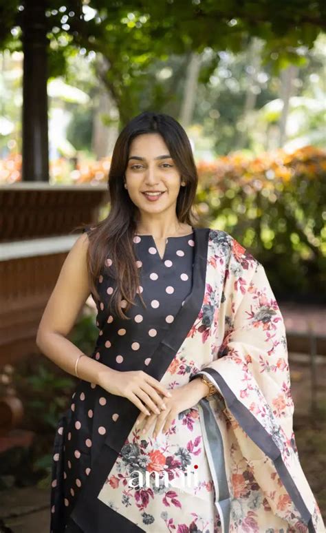 Athira Salwar - Black and Baby pink – Amali Salwars