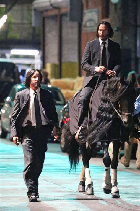 15 Hollywood Actors Stunt Doubles That Look Exactly Like Brothers ...