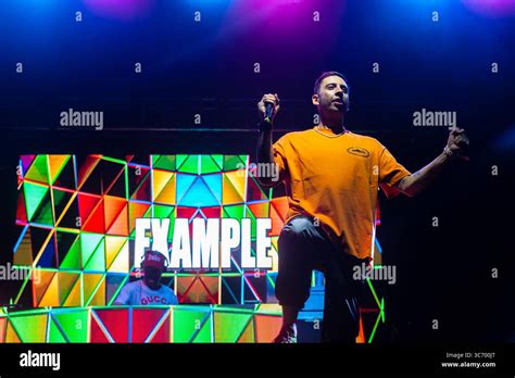 Example Singer 的图像结果