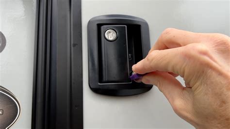How To Replace A Camper Door Lock at Hannah Rowlandson blog