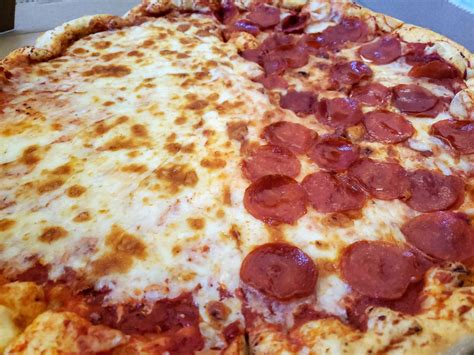 Costco Pizza Calories Revealed+ Nutrition Information