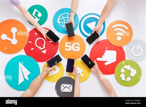 Triangle Symbol Phone 的图像结果