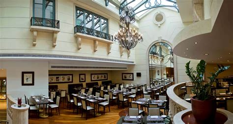 Olivos, Lebanese Restaurant in Beirut | Radisson Hotels