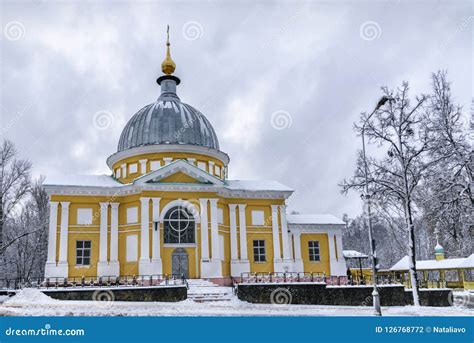 Cemetery Church of All Saints in Sarov, Nizhny Novgorod Region Stock ...