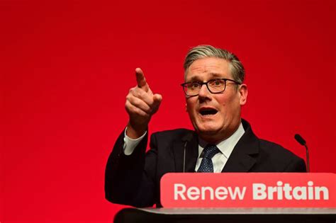 Rattled Nigel Farage moans Keir Starmer put him at risk in unhinged ...