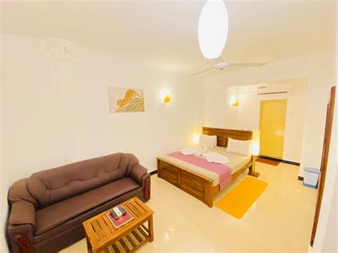 LAVINIA BLUE HOTEL (Dehiwala-Mount Lavinia) - Hotel Reviews, Photos ...