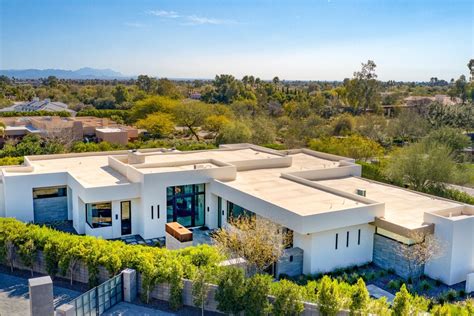 NBA star Devin Booker lists modern Arizona home for $4.195 million ...