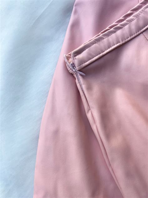 Pink leather skirt – Liyokki