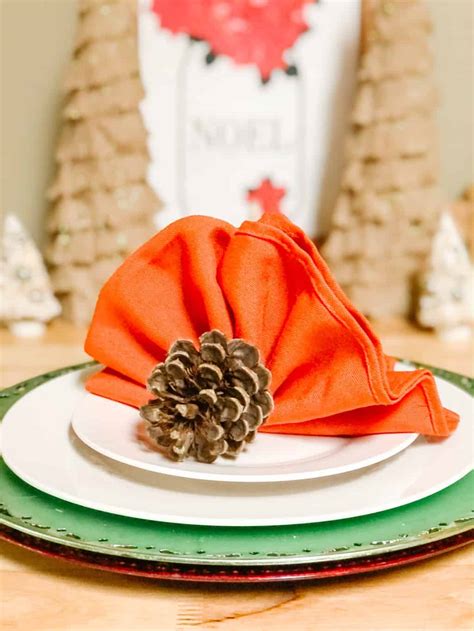 Easy Turkey Napkin Folding Thanksgiving Napkin Folding Ideas: Festive