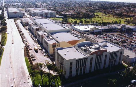 Manhattan Beach Studios - Bastien and Associates