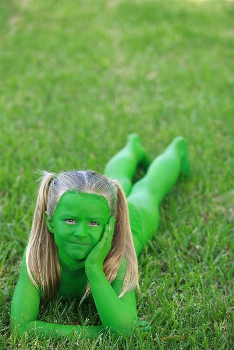 Bodypainting Child grass - a photo on Flickriver