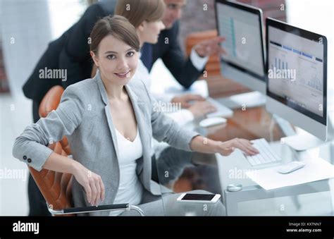 Pics of Business Women 的图像结果