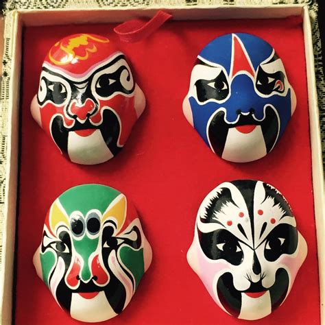 Chinese Opera Masks Miniature Chinese Opera Facial Make up Masks Red ...