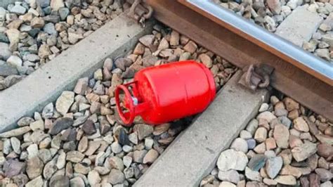 Suspected train sabotage attempt in Uttarakhand: Gas cylinder found on ...