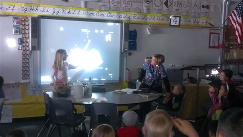 Mrs. Kelley, a parent in Mrs. Willen's class at Stevenson Ranch School ...