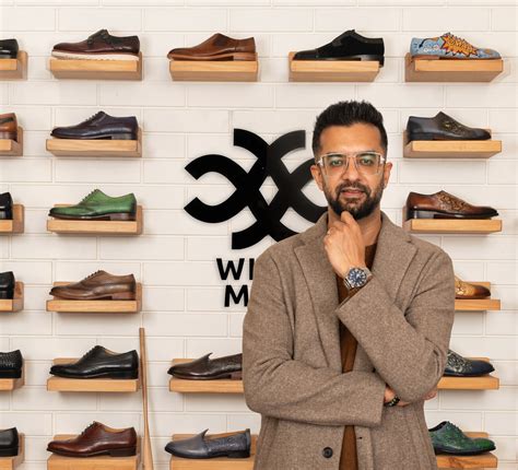 About Us – whitemuds