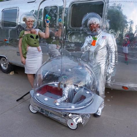 Alien Costume Scare Pranks 的图像结果