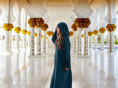 Abu Dhabi City Tour with Mosque & Ferrari World from Dubai - Klook India