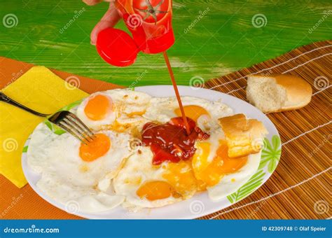 Eat Ketchup On Eggs at Jeramy Phillip blog