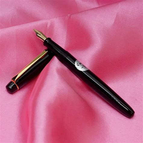 Pilot 78 G Black Color Body Broad Nib With Gold Trim Convertor Type ...