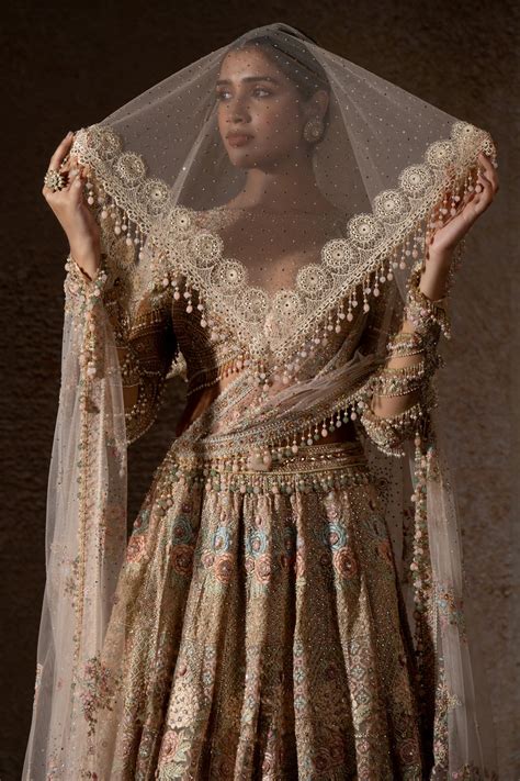 LEHENGA | Tarun Tahiliani