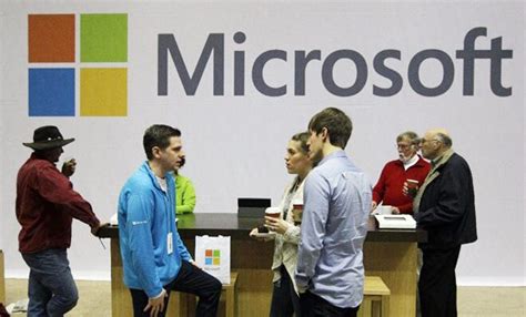 Will Microsoft Surface tablets mount challenge to Apple iPad? - India Today