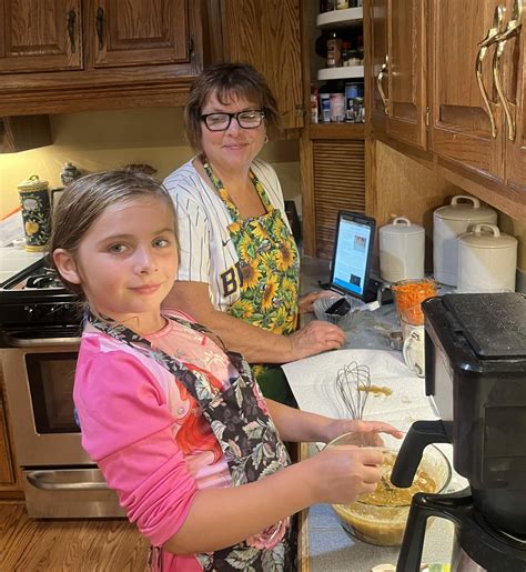 Creating a cookie for the We Energies Cookie Book - We Energies News