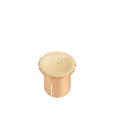 Refillable beauty products are trailblazing the sustainability movement ...