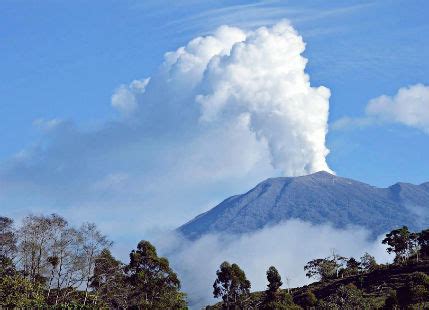Costa Rica's Turrialba begins to rumble | Skymet Weather Services