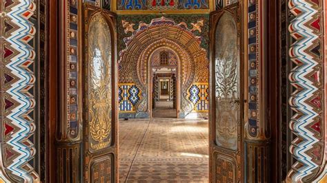 10 of the Most Incredible Castles around the World | Architectural ...