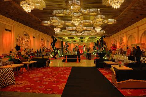 Mallu Farms - Wedding Venue in Sat Bari Delhi | Check Price, Photo and ...