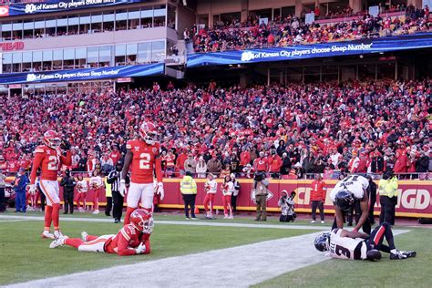 Texans' DeMeco Ryans Offers Injury Update on Tank Dell Following ...