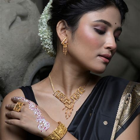 Swastik Necklace Set