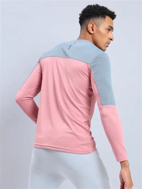 Men Slim Fit Crew Neck T-shirt with Techno Cool+