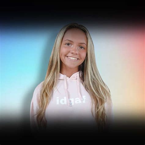 Sadie Crowell - Age, Bio, Birthday, Family, Net Worth | National Today