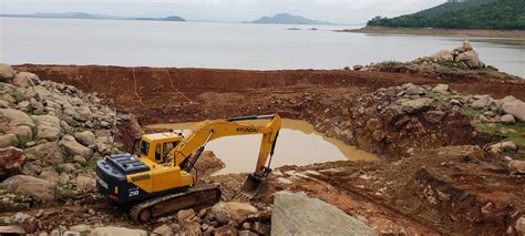 Maxwell | Construction