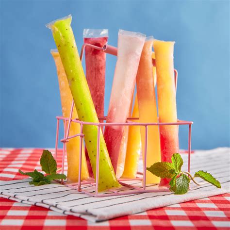 Popsicle Maker Kit | Ice Cream Machine with 20 Packing Bags — DeoDap