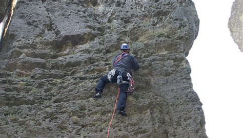 7 Enthralling Adventure Sports In Gujarat To Experience In 2026!