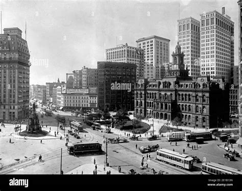 Cadillac Square and county building in Detroit, Michigan - January 1902 Stock Photo - Alamy