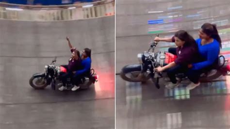 Bike Stunt Video, desi girls bike stunt on maut ka kuaan: मौत के कुएं ...