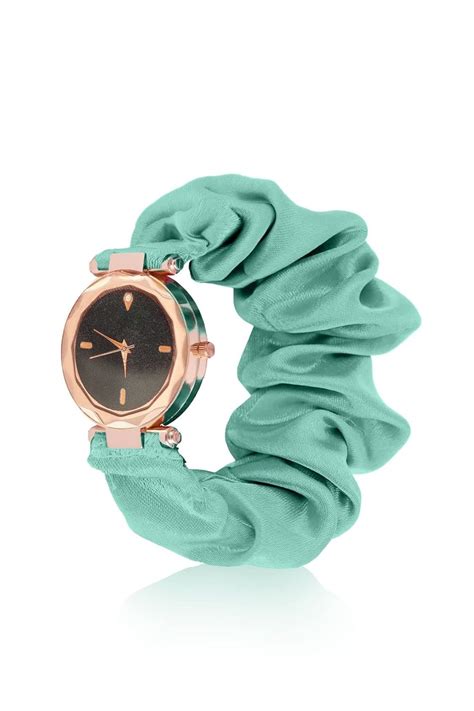 Ilumina HUSIRE'S Women's Classic & Unique Analog Watch with Soft Cloth ...