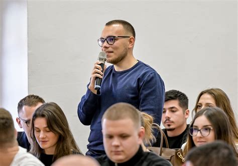 Predsjednik Republike Hrvatske održao predavanje na FOI-ju