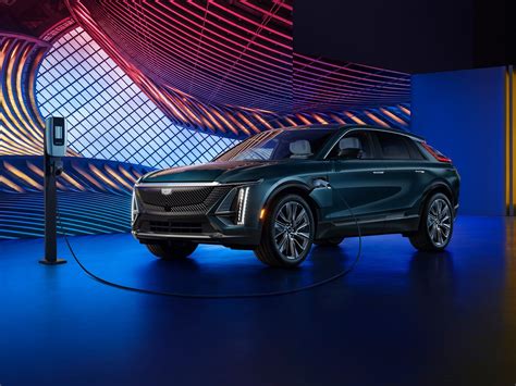 Cadillac LYRIQ or OPTIQ? | Compare Cadillac EV Models