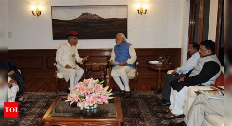 AMU vice chancellor meets PM Modi, seeks support on restoring ...